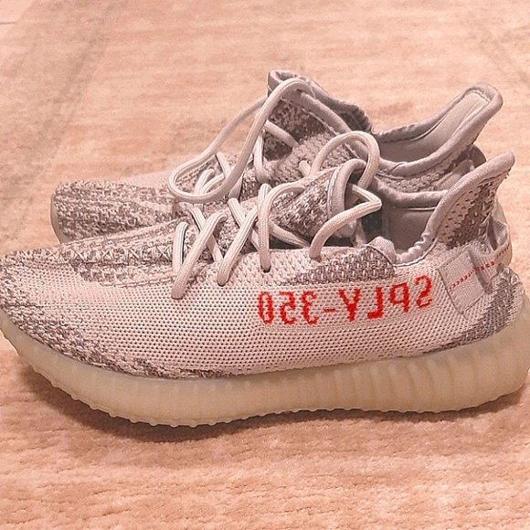 Adidas Yeezy Sneaker - Picture 2 of 6
